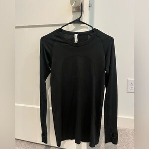 Black long sleeve swiftly tech